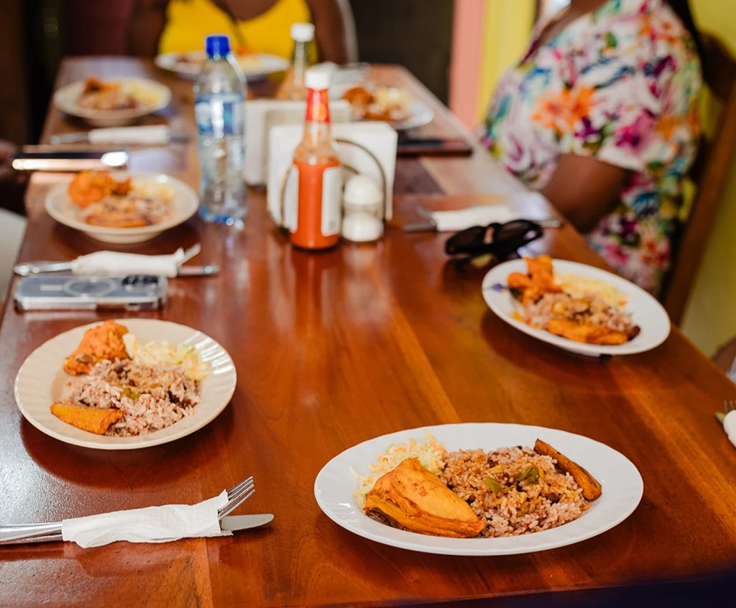 Plates served during the Belizean Bites Lunch Food Tour